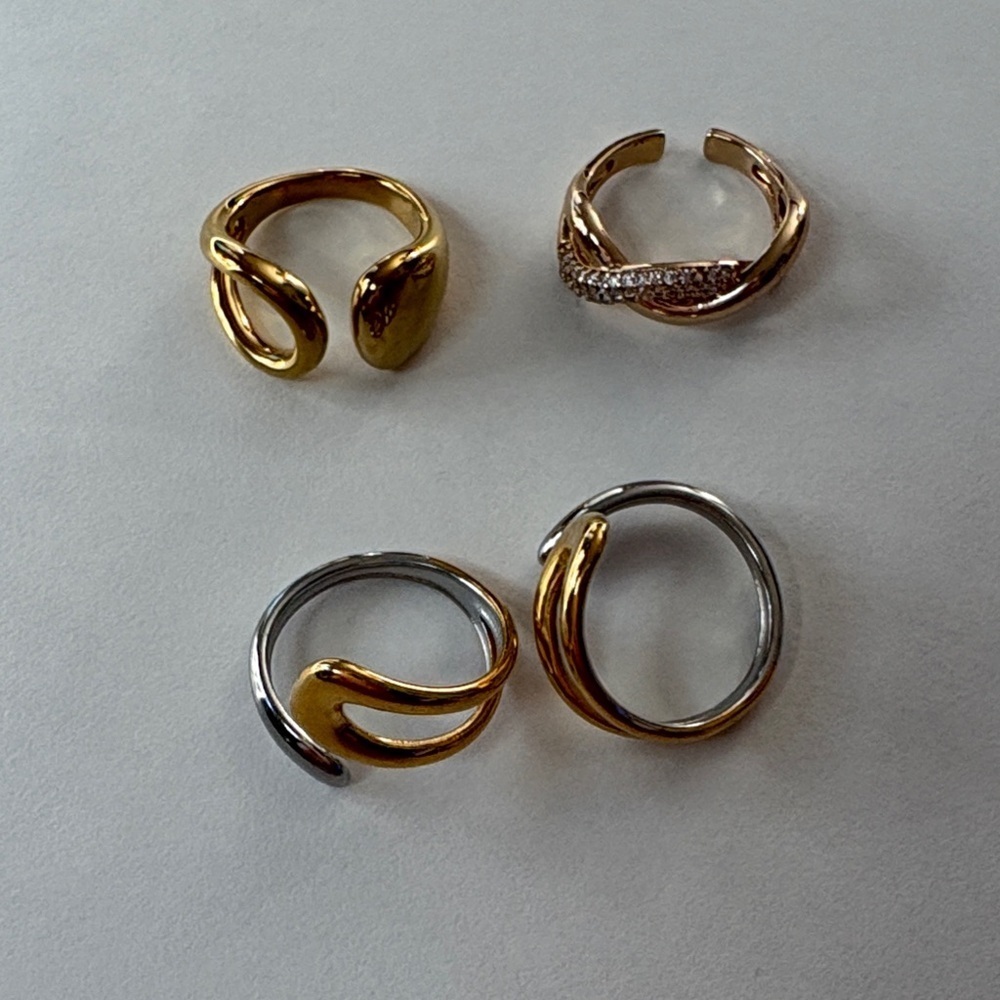 Elegant Gold and Silver Women's Rings Set